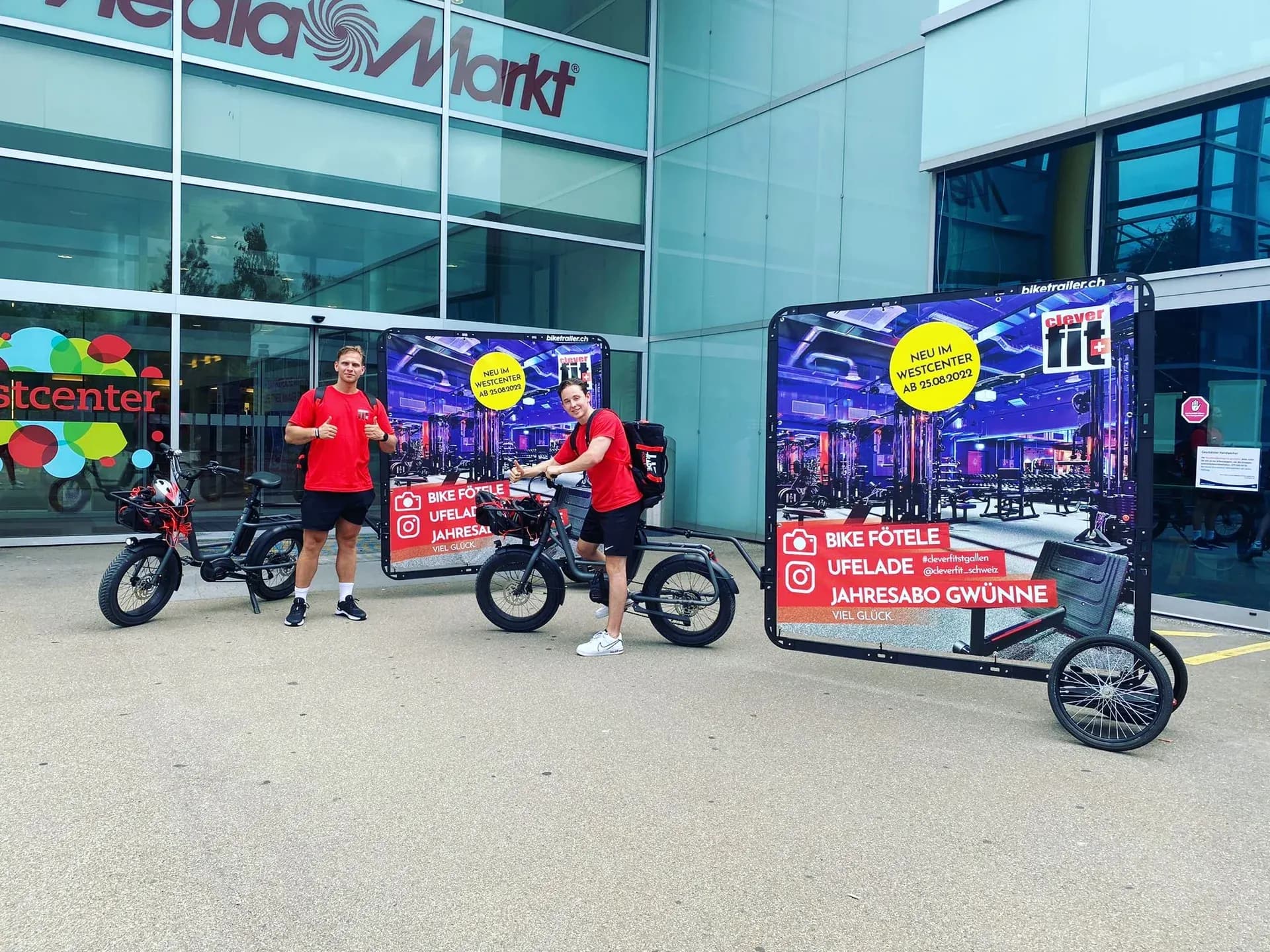 cleverfit-Kampagne mit zwei Biketrailern am Westcenter St. Gallen